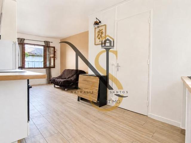 À louer Appartement duplex meublé avec cave Leuville sur