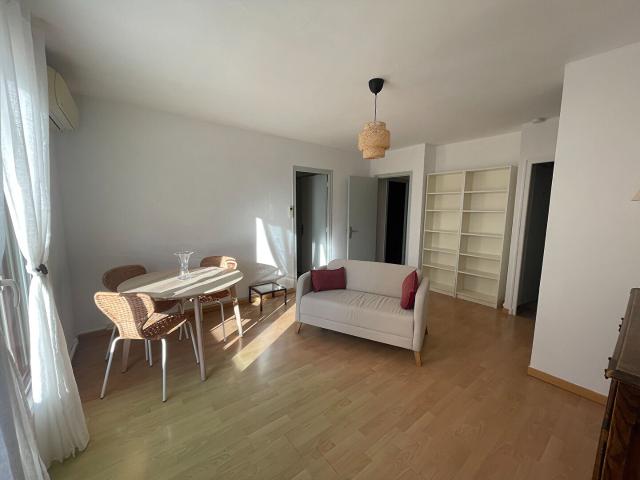 A LOUER APPARTEMENT DE TYPE 3 MEUBLE AIX NORD EN TRES BON ETAT