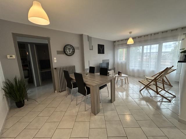 A louer appartement de type F4 secteur ARTEM