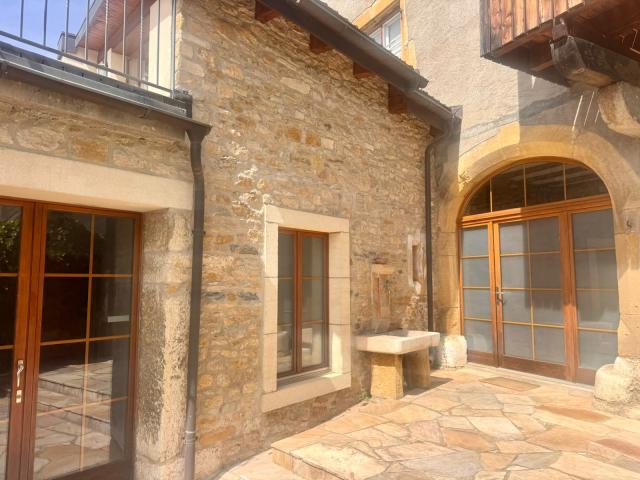 À louer – Appartement de 3.5 pièces avec terrasse dans une bâtisse de caractère à Corcelles NE