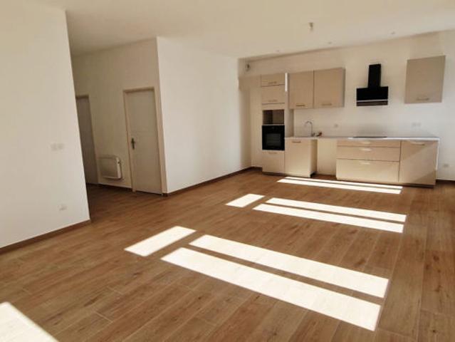 A louer appartement entièrement rénové BELLEY