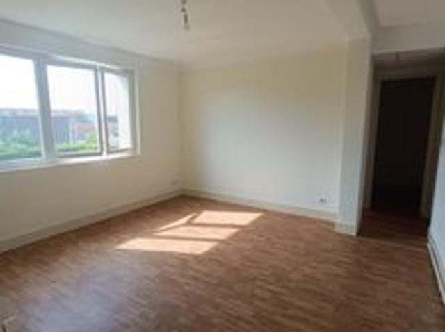 À louer / Appartement F4 / BESANCON QUARTIER MONTRAPON 6 Place Colette