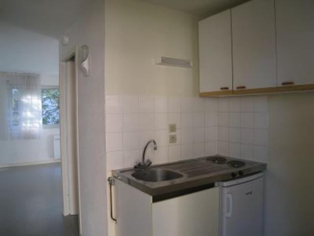 À louer / Appartement F1 / BESANCON QUARTIER QUATRE VENTS 26 rue Henri Baigue