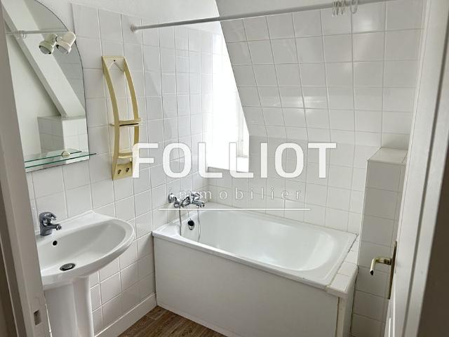A LOUER Appartement F2 meubl� 50000 Saint L� 1 chambre 37 m�