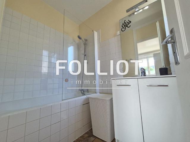 A LOUER Appartement F2 meubl� 50000 Saint L� 1 chambre 47.66 m�