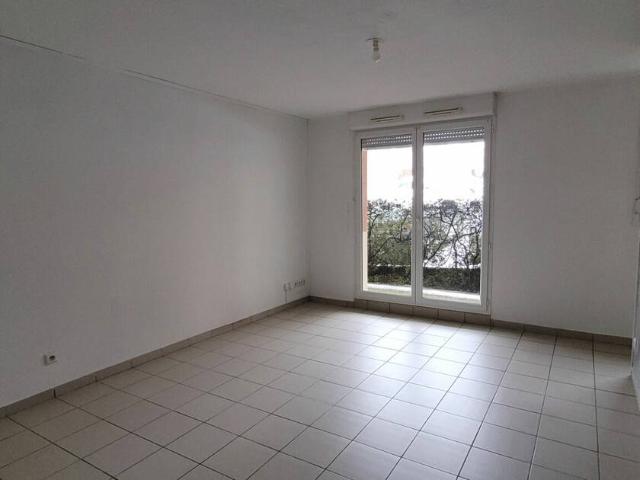 A LOUER APPARTEMENT F2 A FOLSCHVILLER