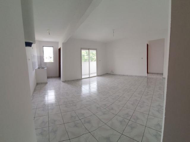 A louer appartement F3 à Saint Benoit centre ville