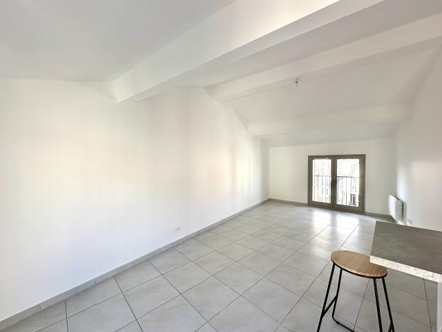 À LOUER: Appartement F3 BIS Centre Ville de CERET 3ème et dernier étage Groupement Immobilier 66