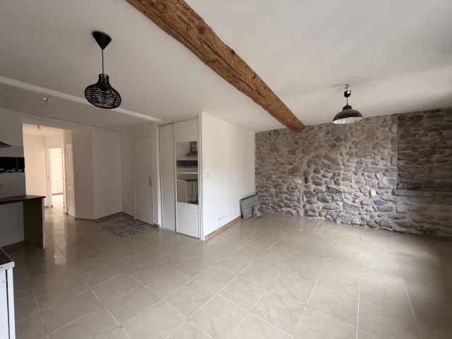 À louer Appartement F3 rénové au cœur d’Arles sur Tech 2ème étage Groupement Immobilier 66