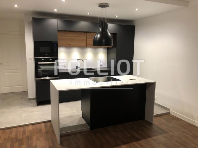 A LOUER: Appartement Fougeres 3 pièce s