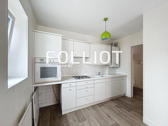 A LOUER Appartement Granville 2 pièce s 62.88 m2