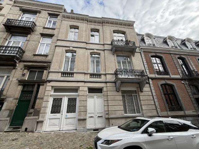 à louer Appartement Ixelles Rue des Champs Elysées