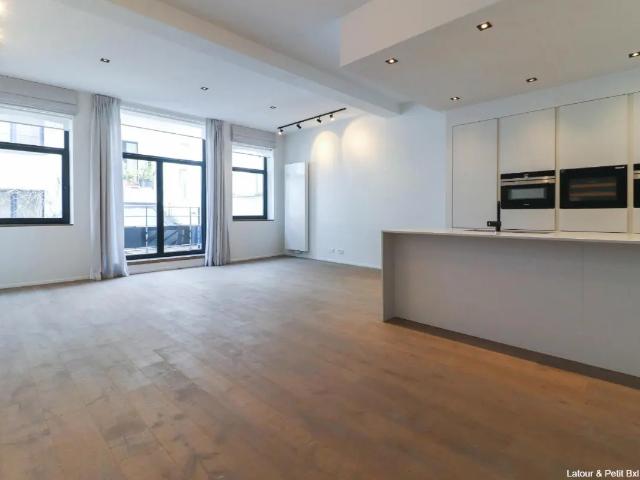 à louer Appartement Ixelles Rue Simonis