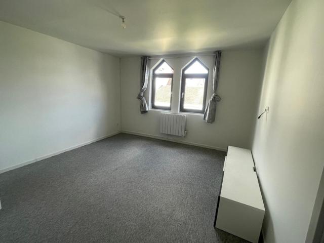 À louer Appartement lumineux 3 pièces 65m2 Neuhof Rue