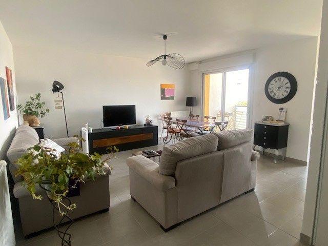 A LOUER APPARTEMENT LES PONTS DE CE