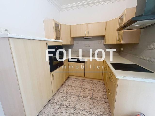 A louer: Appartement rdc avec Jardin privatif � Foug�res R�f. 2565CV