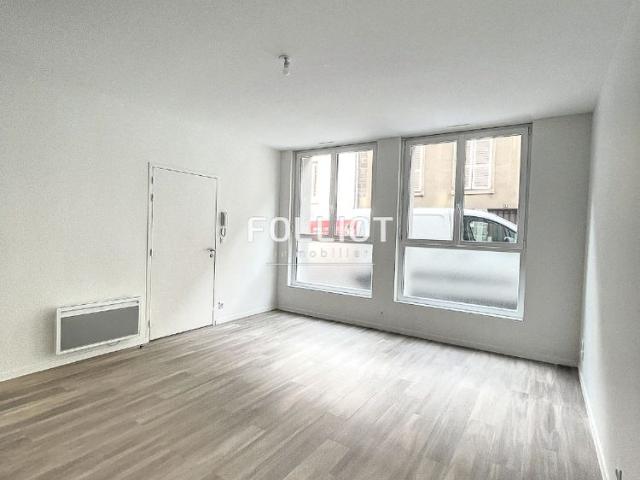 A LOUER Appartement rez de chauss�e accessibilit� PMR Coutances 3 pi�ce s 60 m2