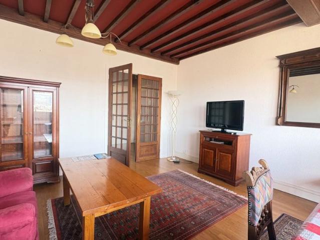 À louer Appartement T4 avec vue, balcon et garage