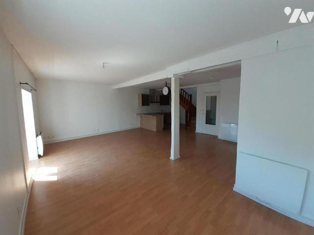 A LOUER APPARTEMENT T4 DUPLEX LAVAL