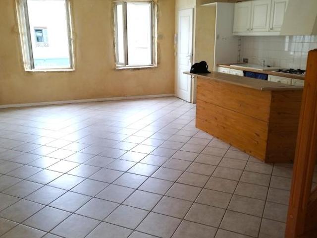 A LOUER Appartement T4 de 86m² Rue de Belleville VILLEFRANCHE