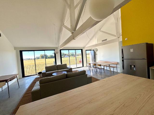 À LOUER Appartement T4 style loft à 5 minutes de Dax, avec vue sur la campagne