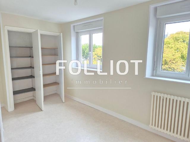 A LOUER APPARTEMENT T4 50000 SAINT LO CENTRE VILLE 3 CH