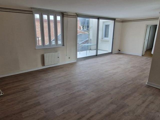 A louer: Appartement T4 99m² Saint Quentin 02100