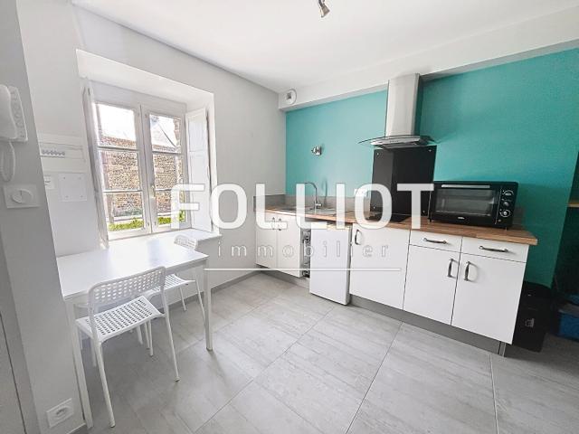 A louer: Appartement T1 Meublé à Fougeres Réf.2306CV