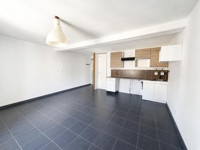À LOUER Appartement T1 bis Fontaines sur Saône Le C…