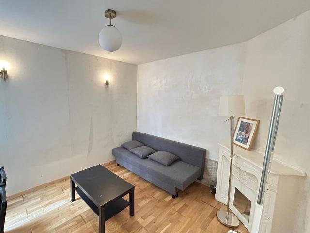 À louer appartement t1 situé au rdc dans le 15ème