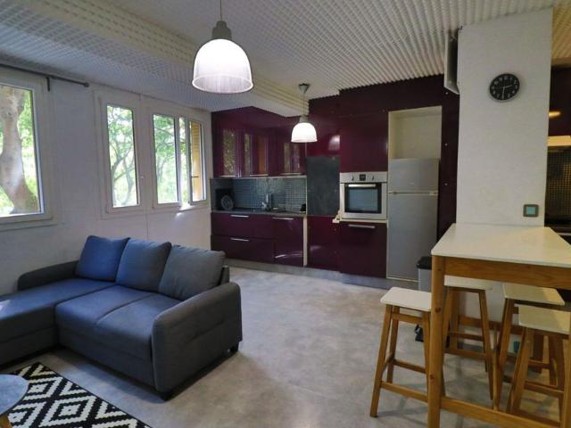 A LOUER Appartement T2 meublé