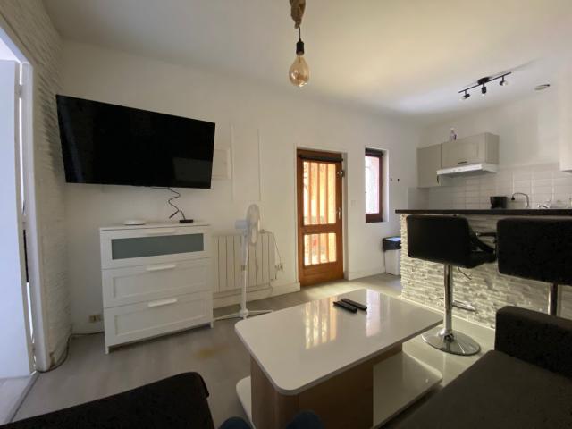 À Louer: Appartement T2 Meublé à Nîmes Confort et Proximité de la ville