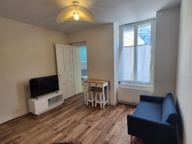 A LOUER APPARTEMENT T2 MEUBLÉ ANGERS PASTEUR