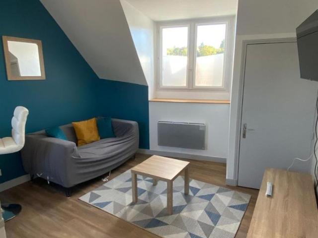 A LOUER APPARTEMENT T2 Meublé LAVAL