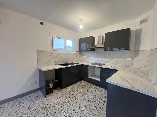 A LOUER Appartement T2 avec clim et place de parking VALRAS PLAGE
