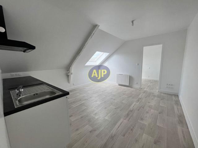 A LOUER APPARTEMENT T2 BOURG CLEGUEREC