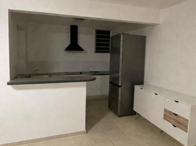 A LOUER: APPARTEMENT T2 Ducos 97224