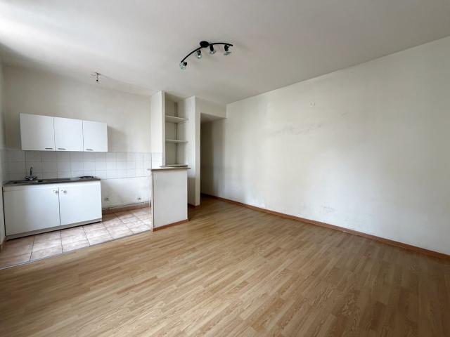 À louer Appartement T2 de 36,23 m2 Centre ville de Toulon Place d'Armes