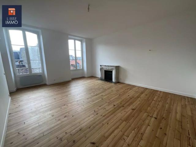 À LOUER, Appartement T2 de 79 m² en hyper centre, entièrement rénové