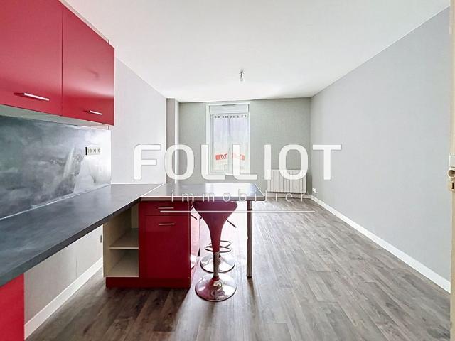 A louer: Appartement T2 � Louvign� du d�sert R�f.2557CV