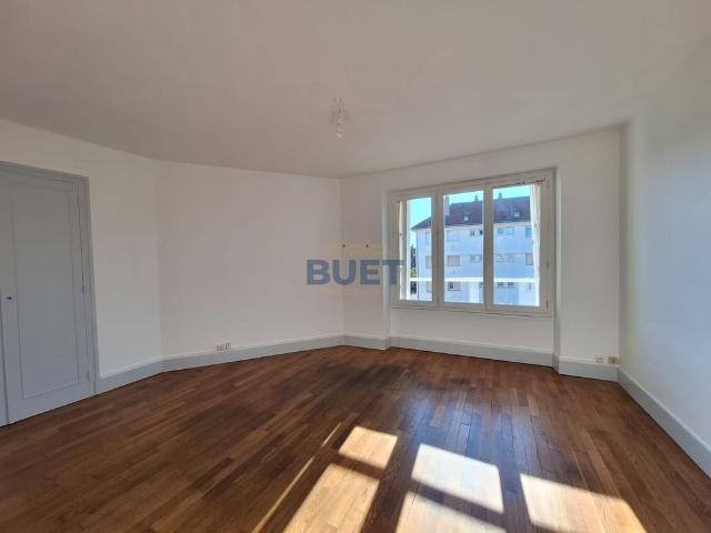 A LOUER Appartement T2 quartier MONTCHAPET, au 8.
