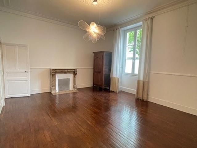 A LOUER APPARTEMENT T2 QUARTIER SAINT SERGE