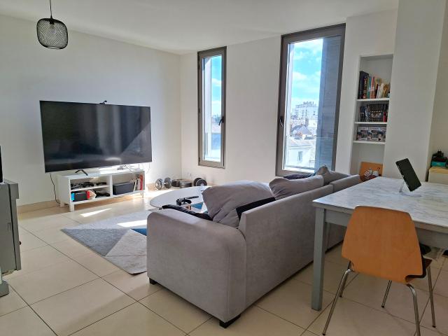 À LOUER APPARTEMENT T2 TOURS Quartier Gare • Réf. GI BR G023 Location 37