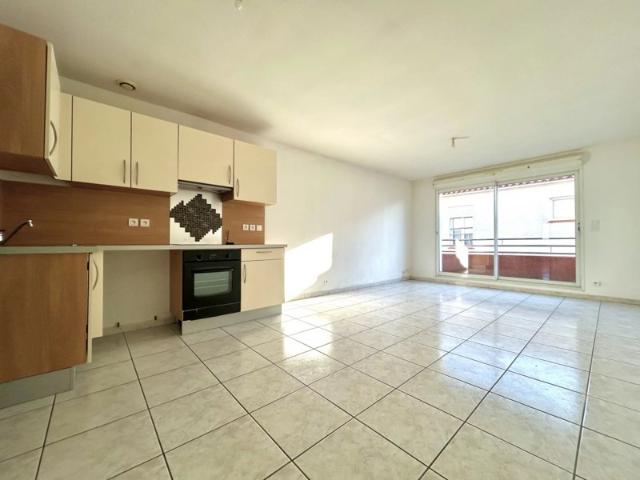 A LOUER Appartement T2 41m2 secteur Haut de Saint Gaudériq