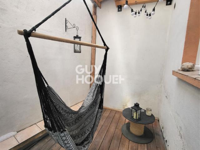 A LOUER APPARTEMENT T3 MEUBLÉ GARAGE BALCON PATIO