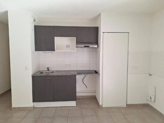 À LOUER – Appartement T3 à CHAMBRAY LES TOURS avec balcon et parking • Réf. TNG G0047