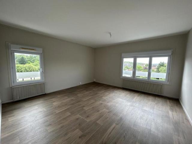 A LOUER APPARTEMENT T3 CHARNY