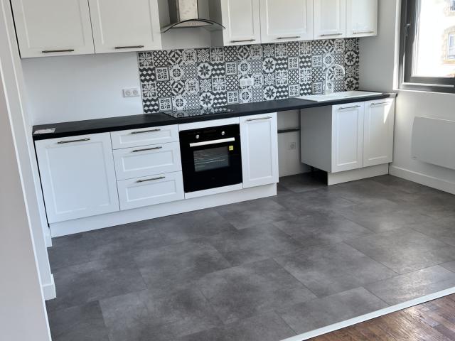 A LOUER APPARTEMENT T3 DE 61,64m2 LORIENT ENTIÈREMENT RÉNOVÉ