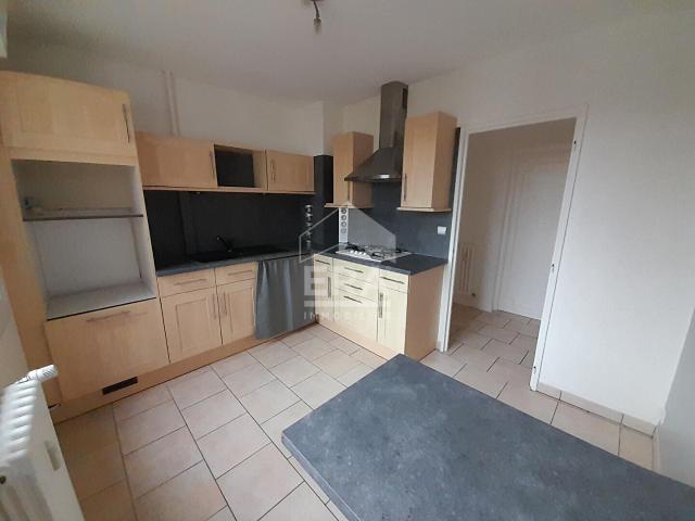 A LOUER APPARTEMENT T3 HYPER CENTRE VILLE CHATEAUROUX
