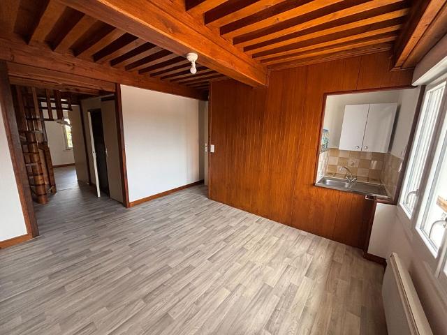 À louer ? Appartement T3 rénové à Saint Laurent d'Andenay